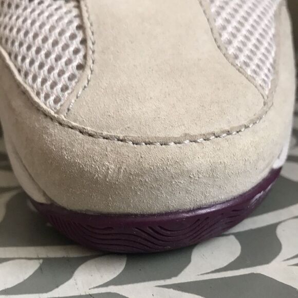 Dansko Helen Comfort Walking Sneakers sz 37